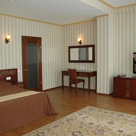 Panama 3*